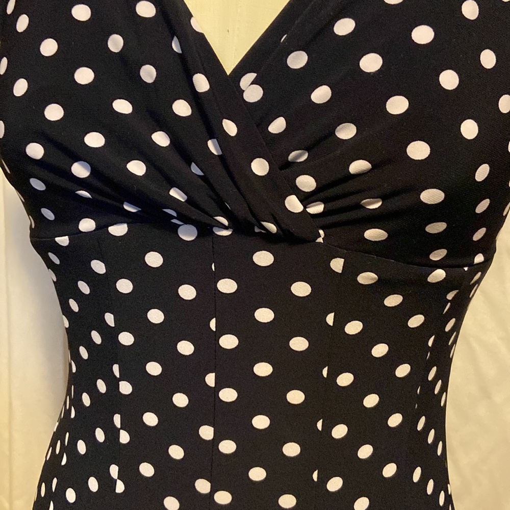 Dress - Picture 2 of 7